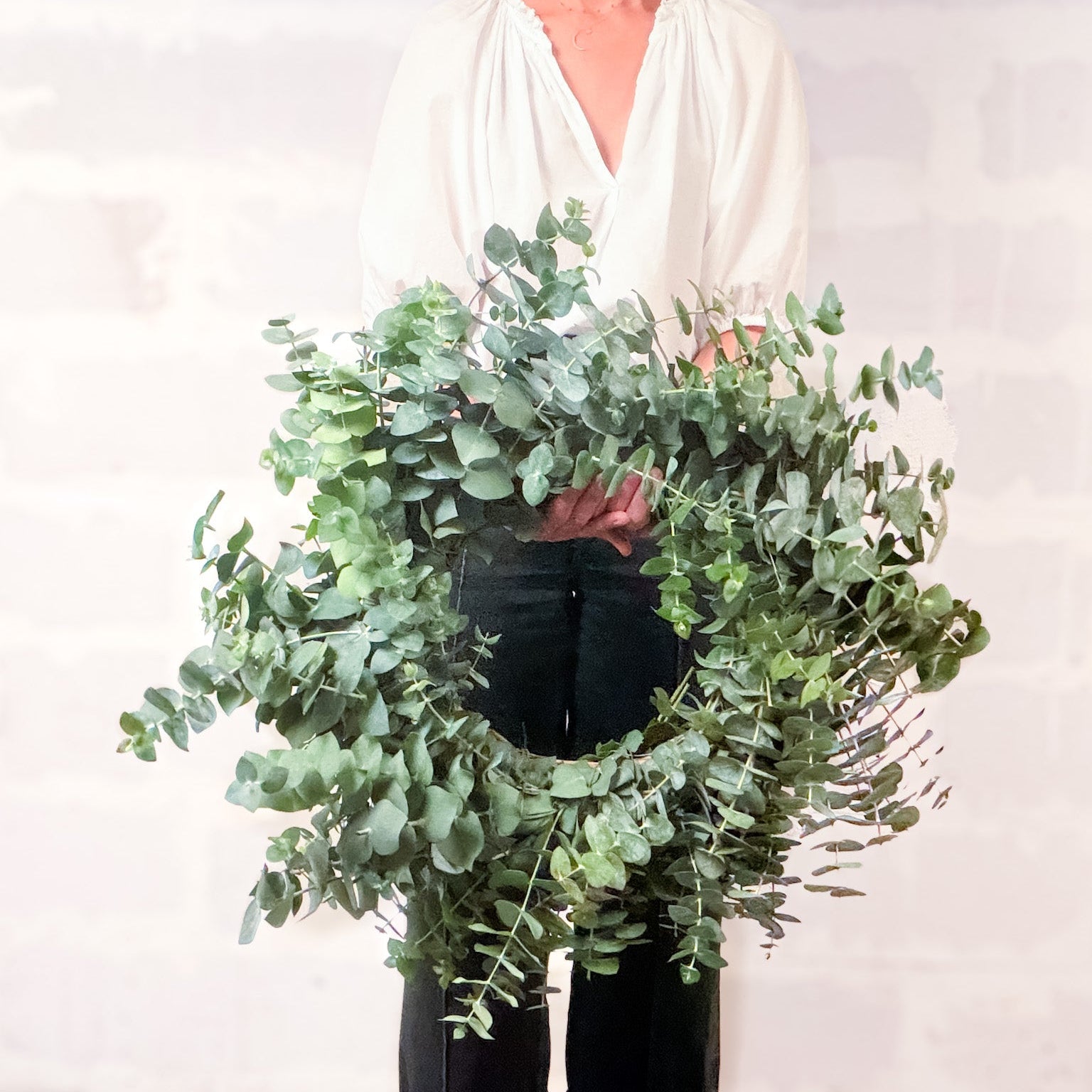 Corona de eucalipto natural para puerta