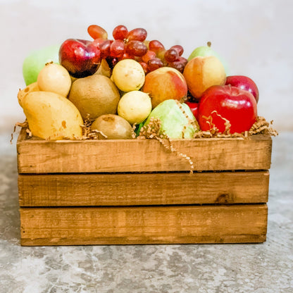 Huacal de madera con fruta